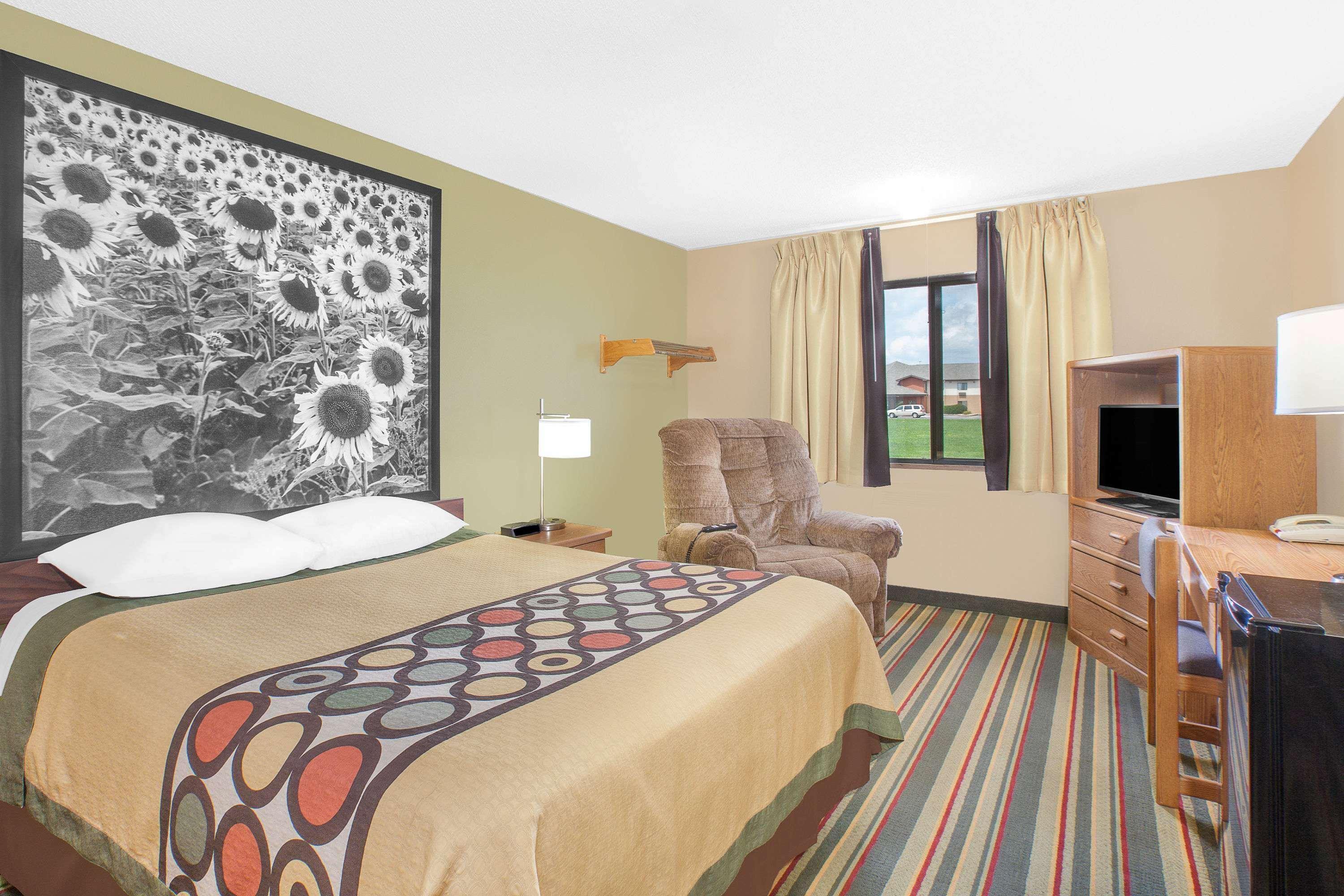 Мотель Super 8 By Wyndham Mt Pleasant Mount Pleasant Екстер'єр фото