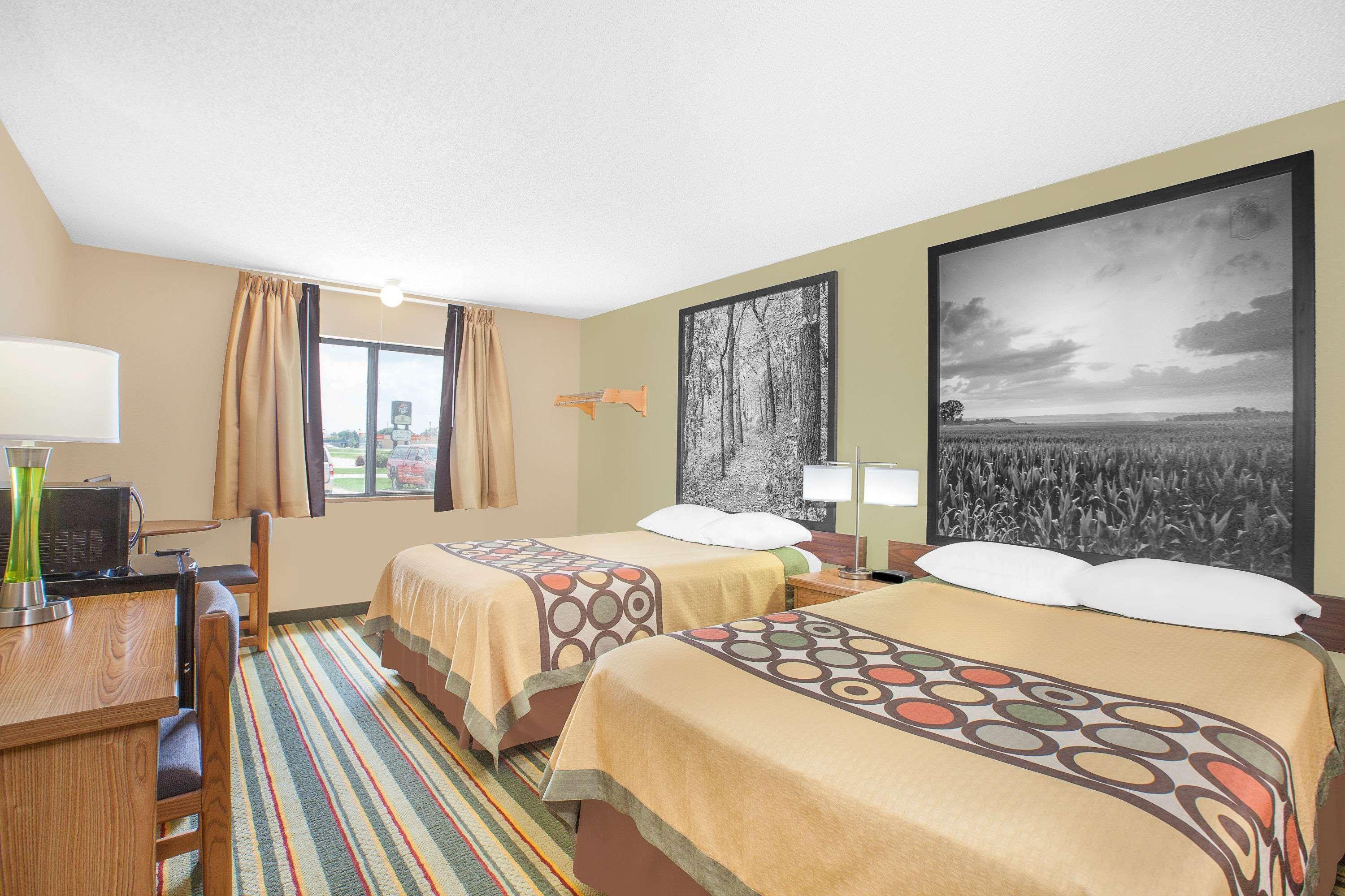 Мотель Super 8 By Wyndham Mt Pleasant Mount Pleasant Екстер'єр фото