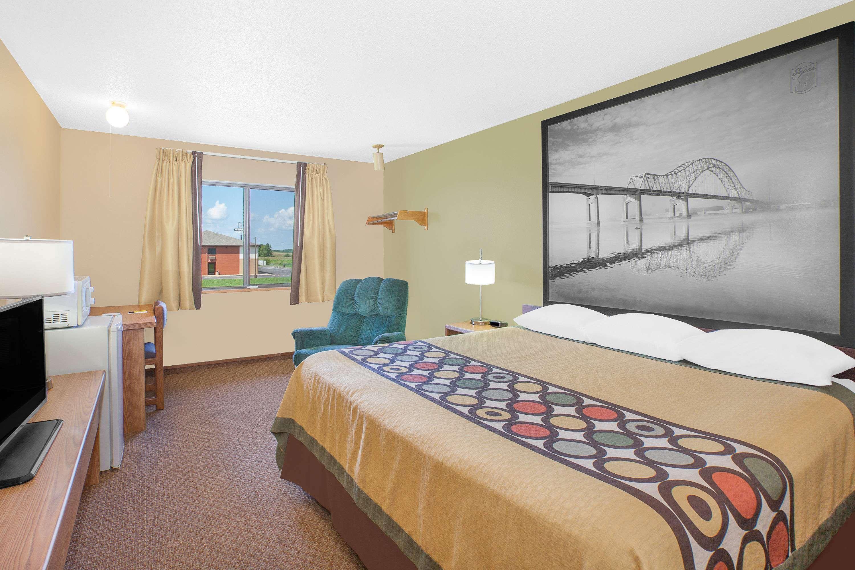 Мотель Super 8 By Wyndham Mt Pleasant Mount Pleasant Екстер'єр фото
