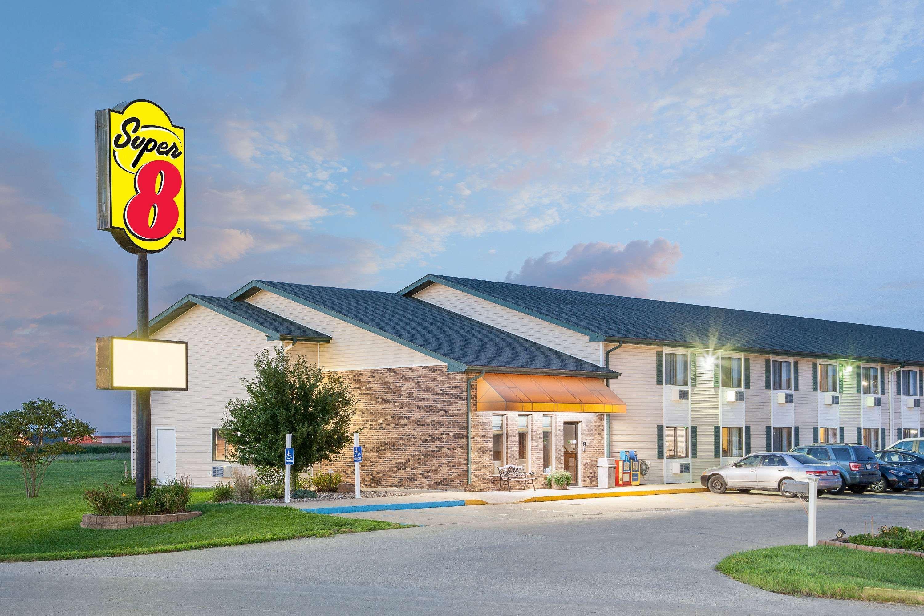 Мотель Super 8 By Wyndham Mt Pleasant Mount Pleasant Екстер'єр фото